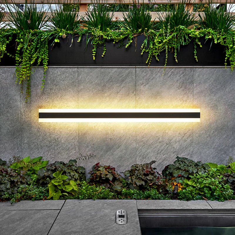 LUMINAIRE – Elegant Waterproof Outdoor Wall Light