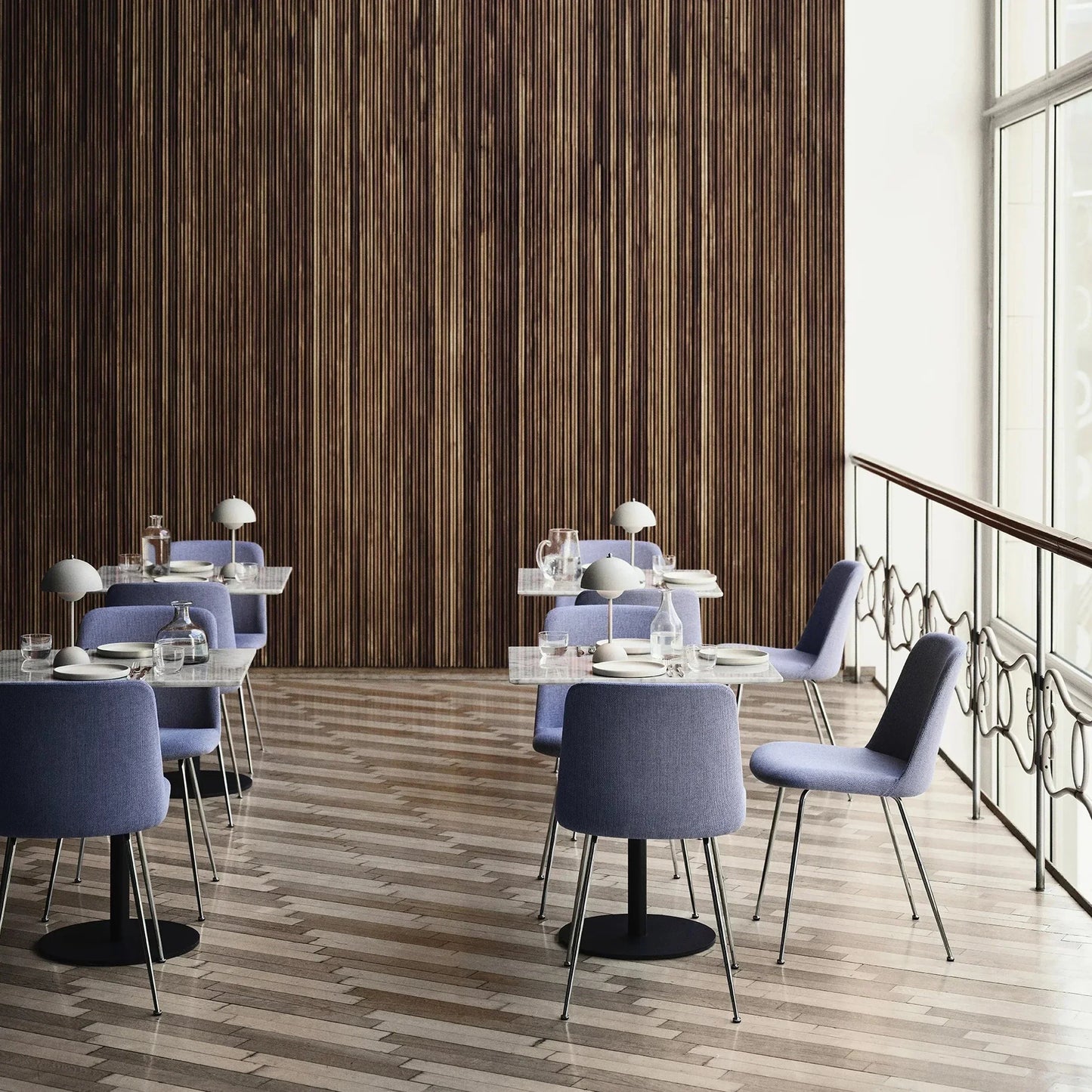 LUNARIA – Chic Wireless LED Table Lamp