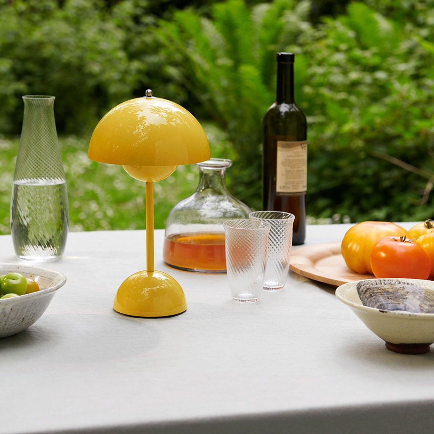 LUNARIA – Chic Wireless LED Table Lamp