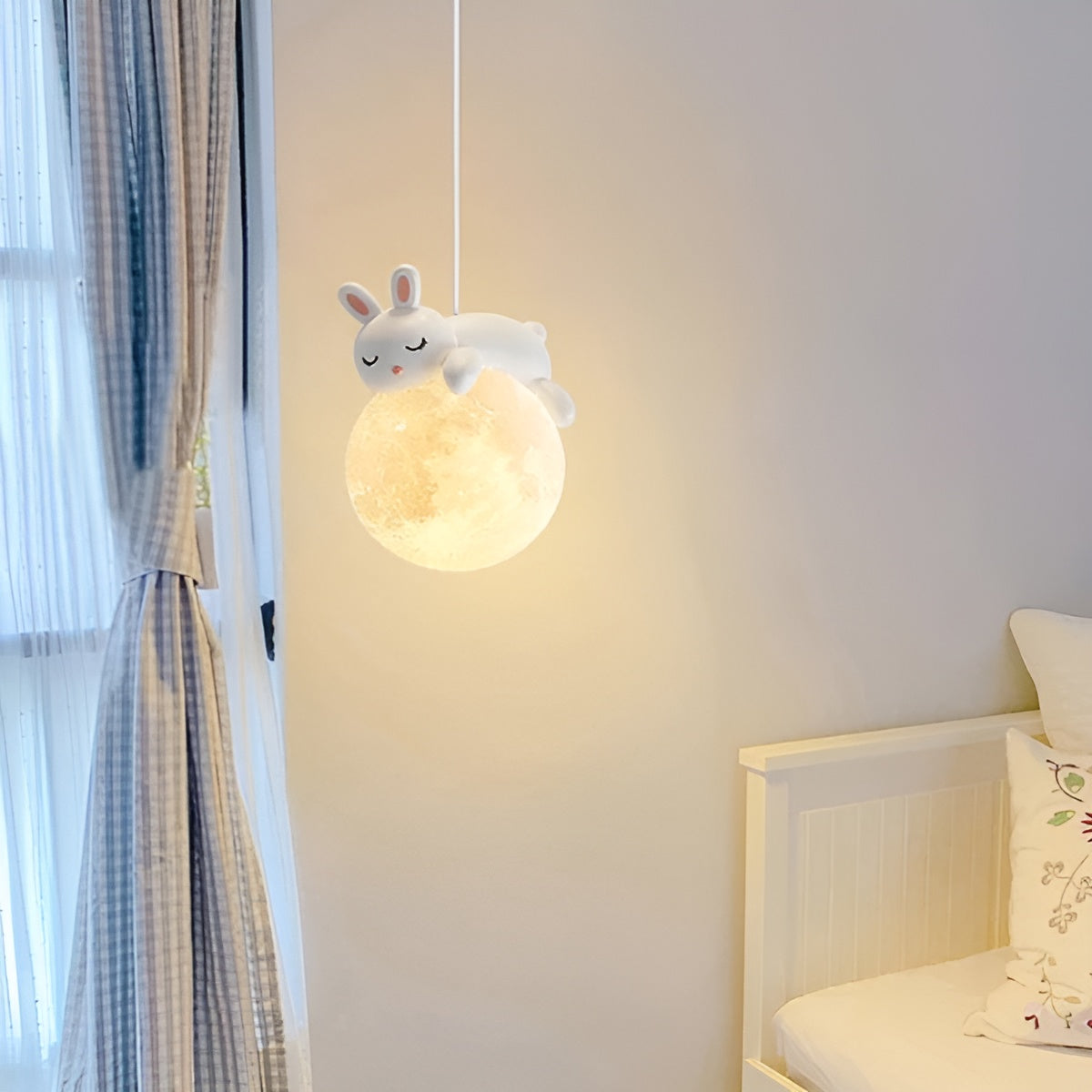 LUNAJOY – Whimsical Pendant Light for Kids