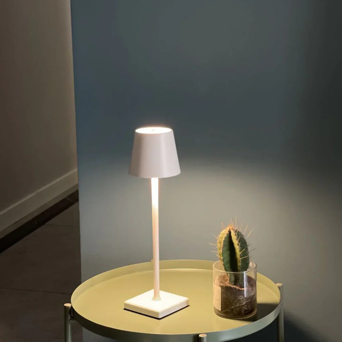 LUMINOUS GLOW – Portable Dimmable LED Table Lamp