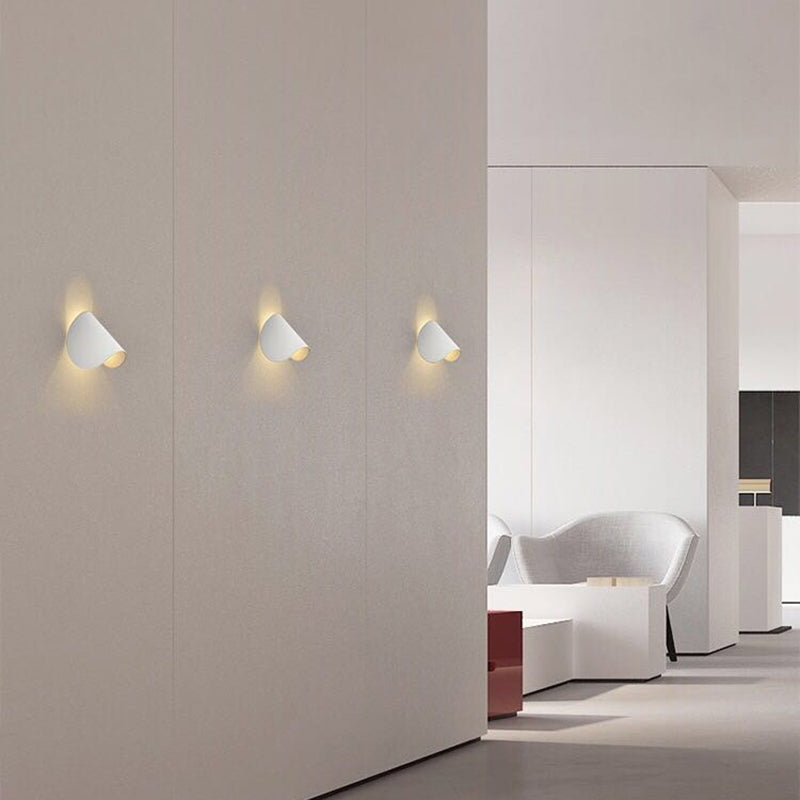LUMINAIRE – Vibrant Modern Wall Light Fixture