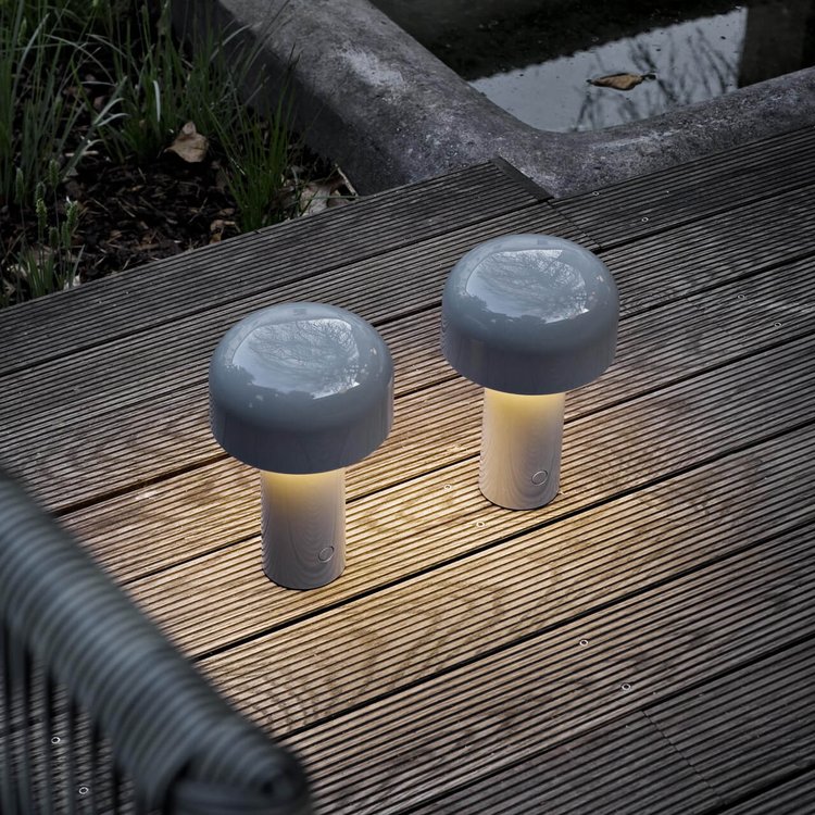 LUMINAIRE – Versatile LED Table Lamp with Dimming Options