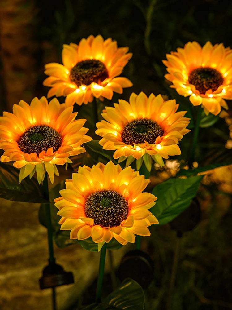 SUNSHINE BLOOM – Realistic Solar-Powered Garden Lamp
