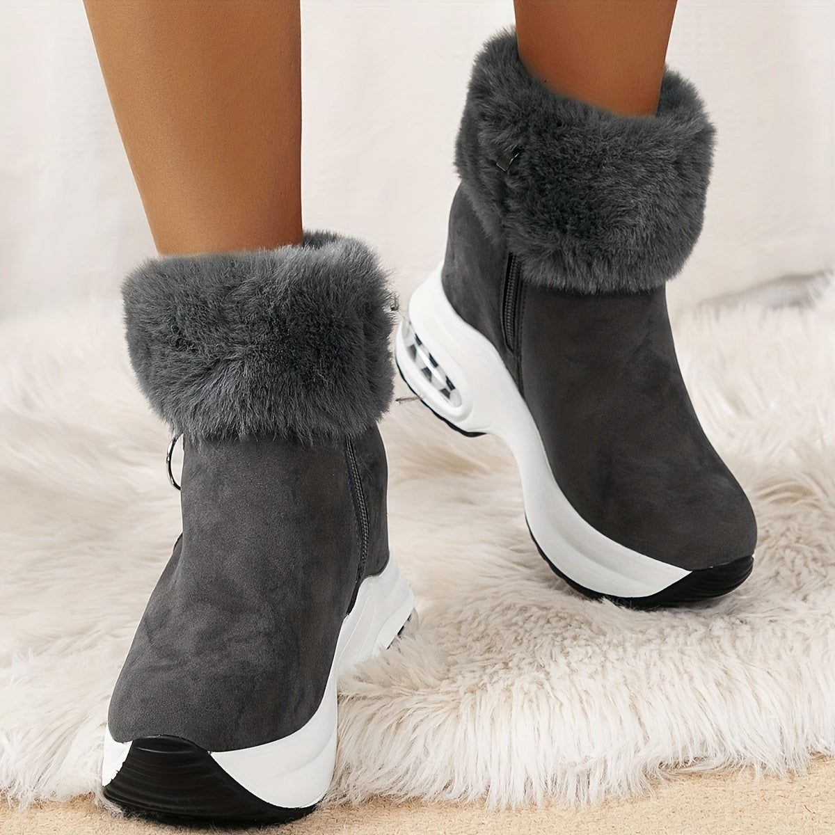 Trendy Women's Boots: Elegance Meets Comfort
