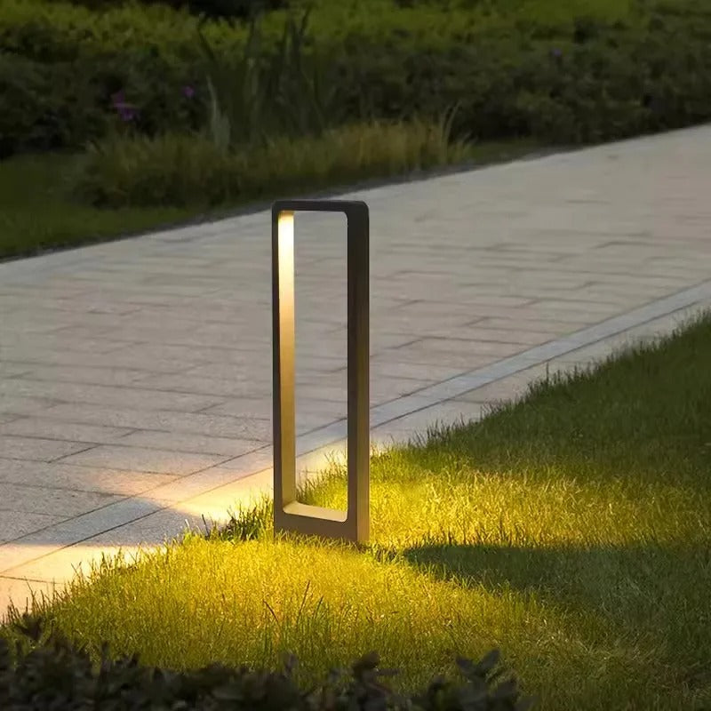 LUMINAIRE – Elegant Outdoor Floor Garden Lamp