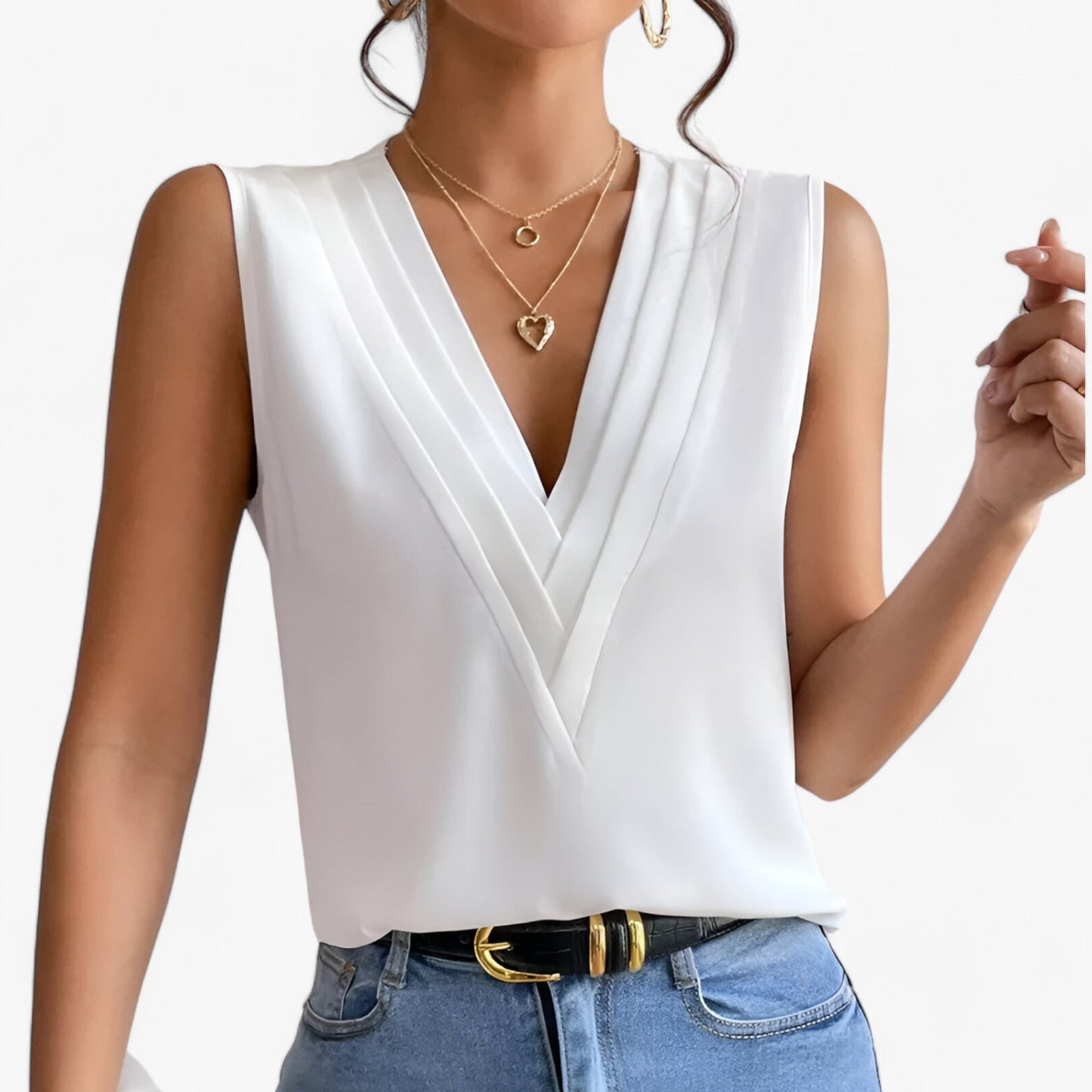 Chic Sleeveless Blouse for Effortless Style