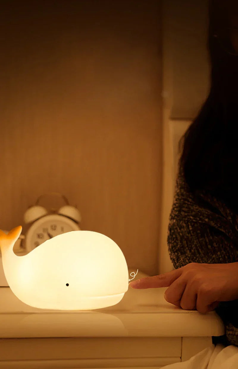 LUMIWHALE – Soothing Color-Changing Night Light