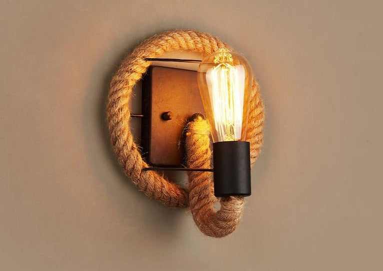 ROPELUXE – Vintage Wall Light with Rustic Charm